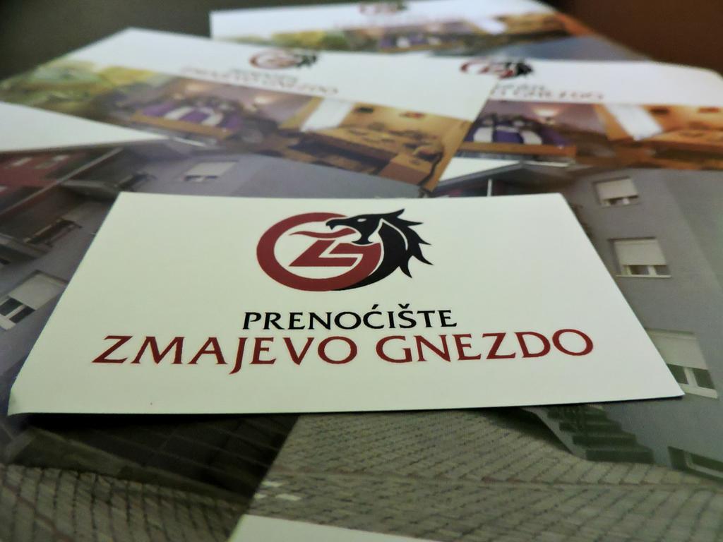 B&B Zmajevo Gnezdo 021 Sremska Kamenica Exterior foto
